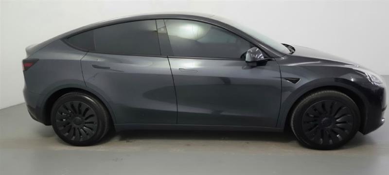 Tesla Model Y Long Range AWD 2024