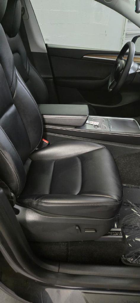 Tesla Model Y Long Range AWD 2024