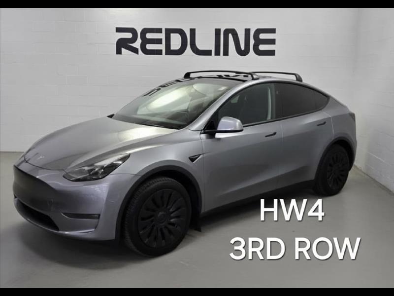 Tesla Model Y  2025