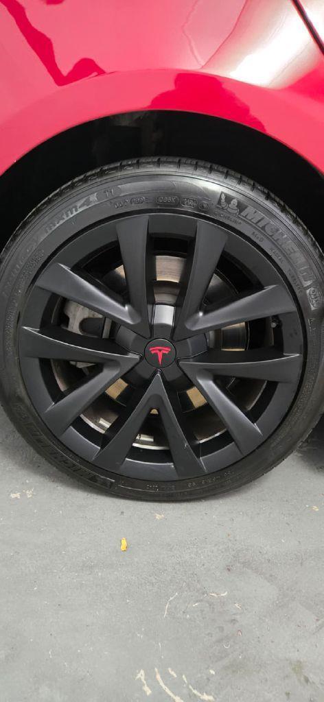 Tesla Model 3  2021