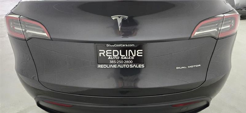 Tesla Model Y Long Range AWD 2025