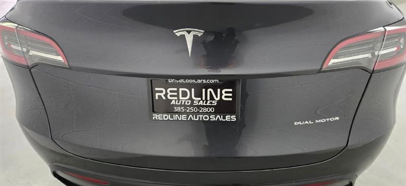 Tesla Model Y Long Range AWD 2024