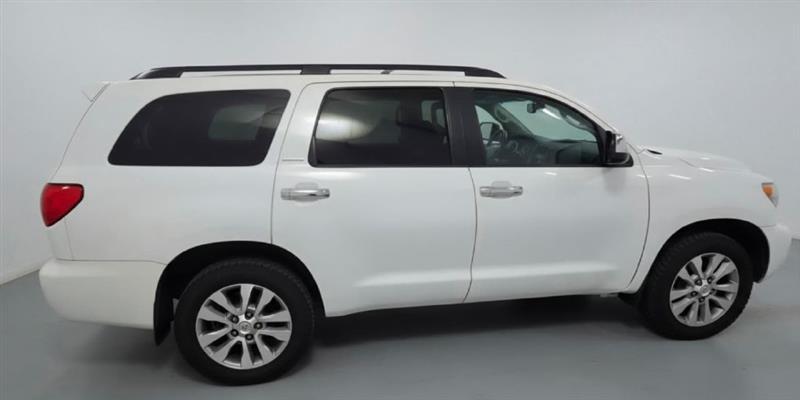 Toyota Sequoia Limited 4WD 2013