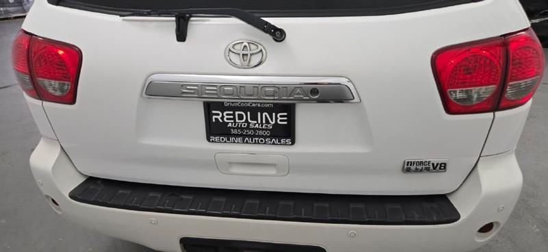 Toyota Sequoia Limited 4WD 2013