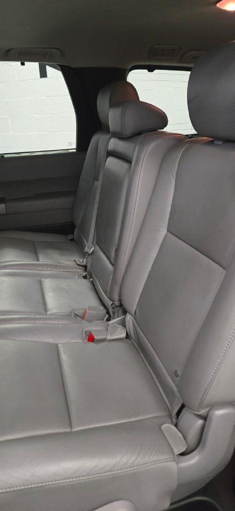 Toyota Sequoia Limited 4WD 2013