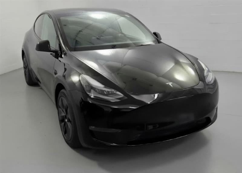 Tesla Model Y Long Range AWD 2024
