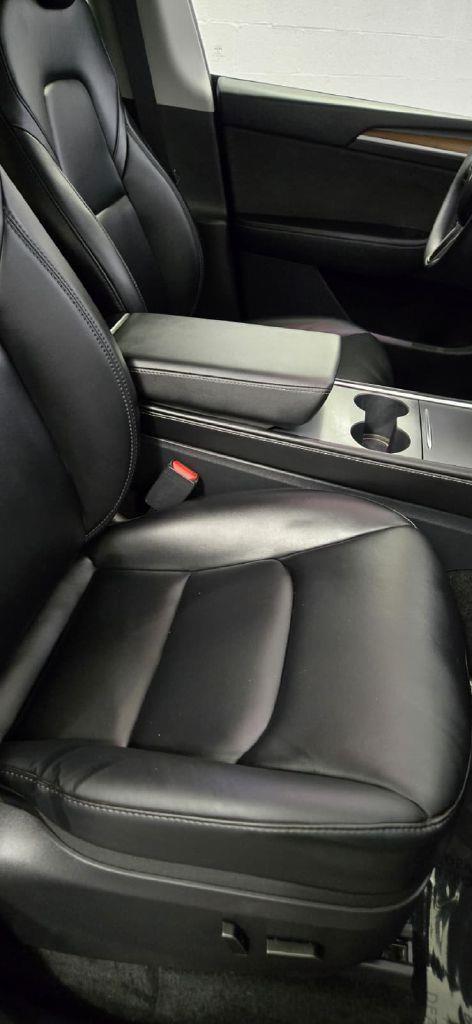Tesla Model Y Long Range AWD 2024