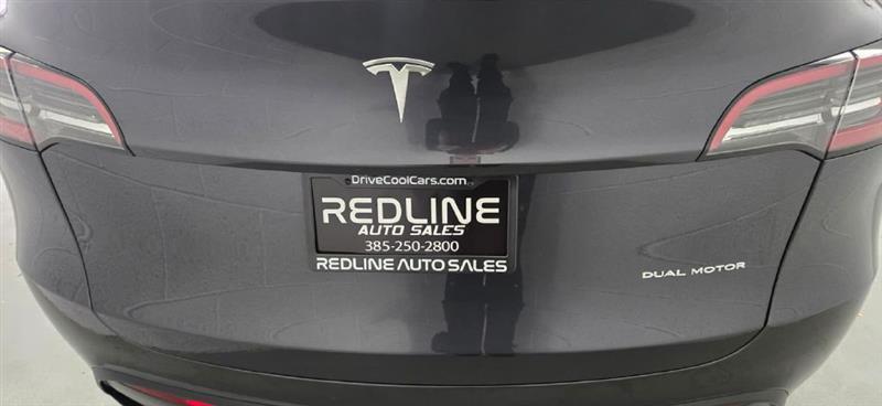 Tesla Model Y Long Range AWD 2024