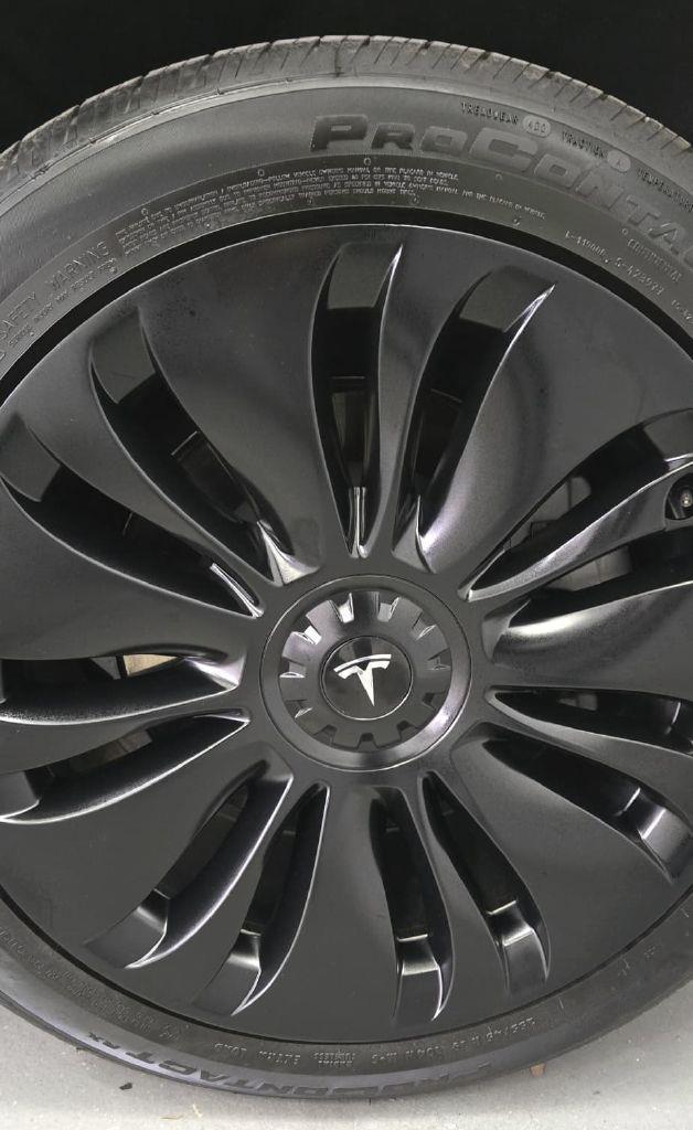 Tesla Model Y Long Range AWD 2024