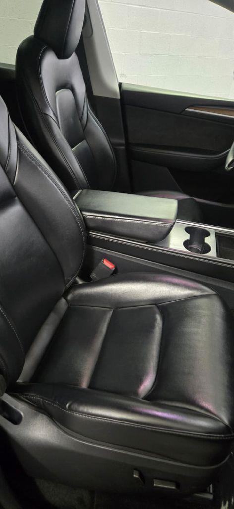Tesla Model Y Long Range AWD 2024
