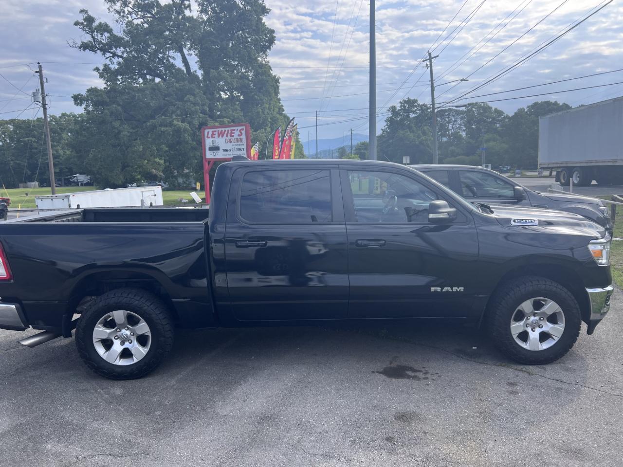 2021 RAM 1500 Big Horn Crew Cab SWB 4WD