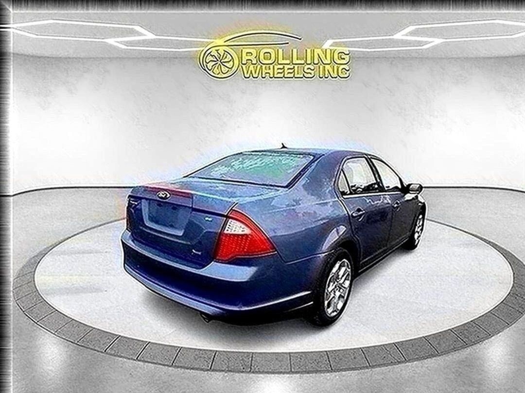 Ford Fusion SE FWD 2010