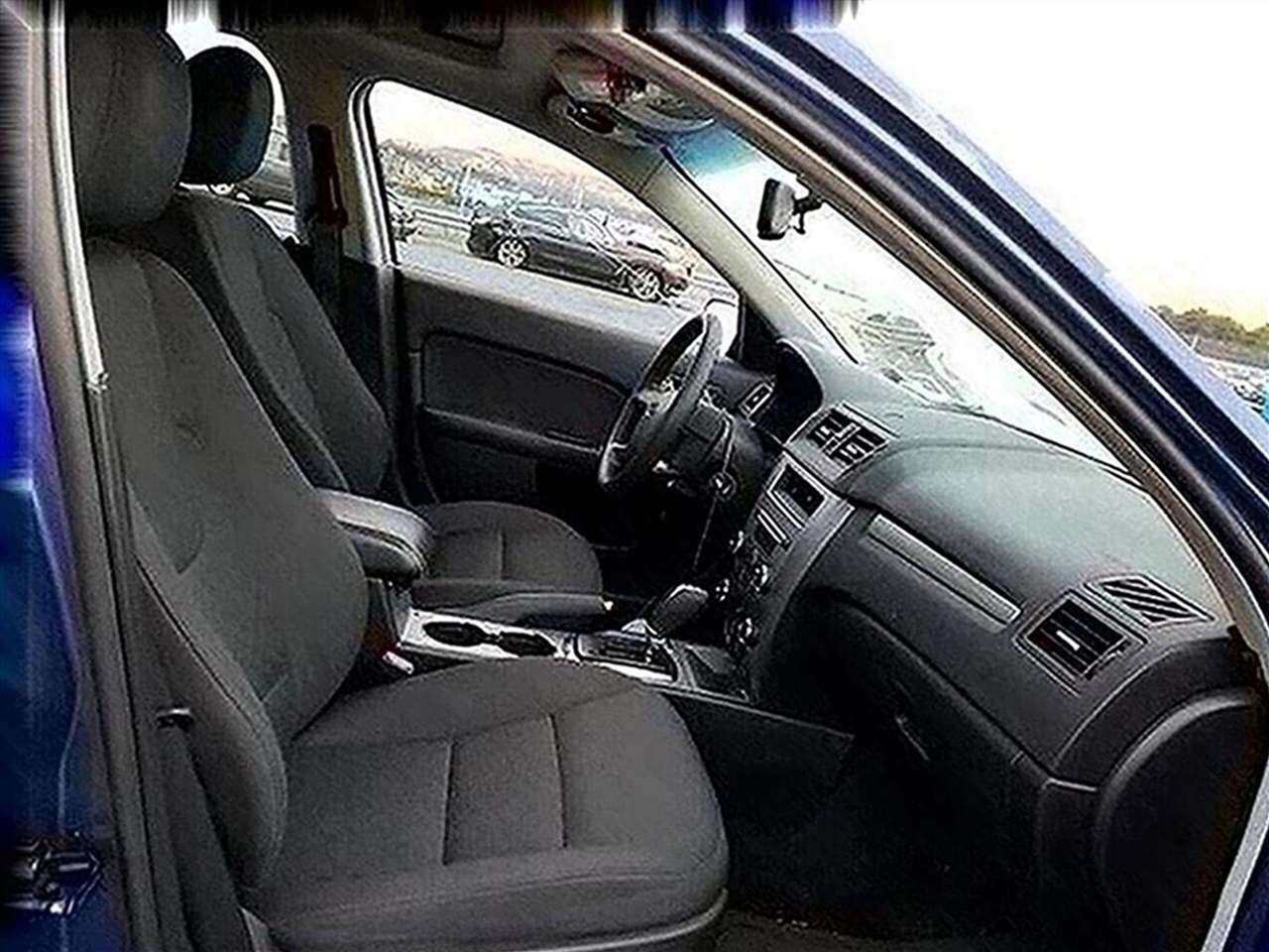 Ford Fusion SE FWD 2010