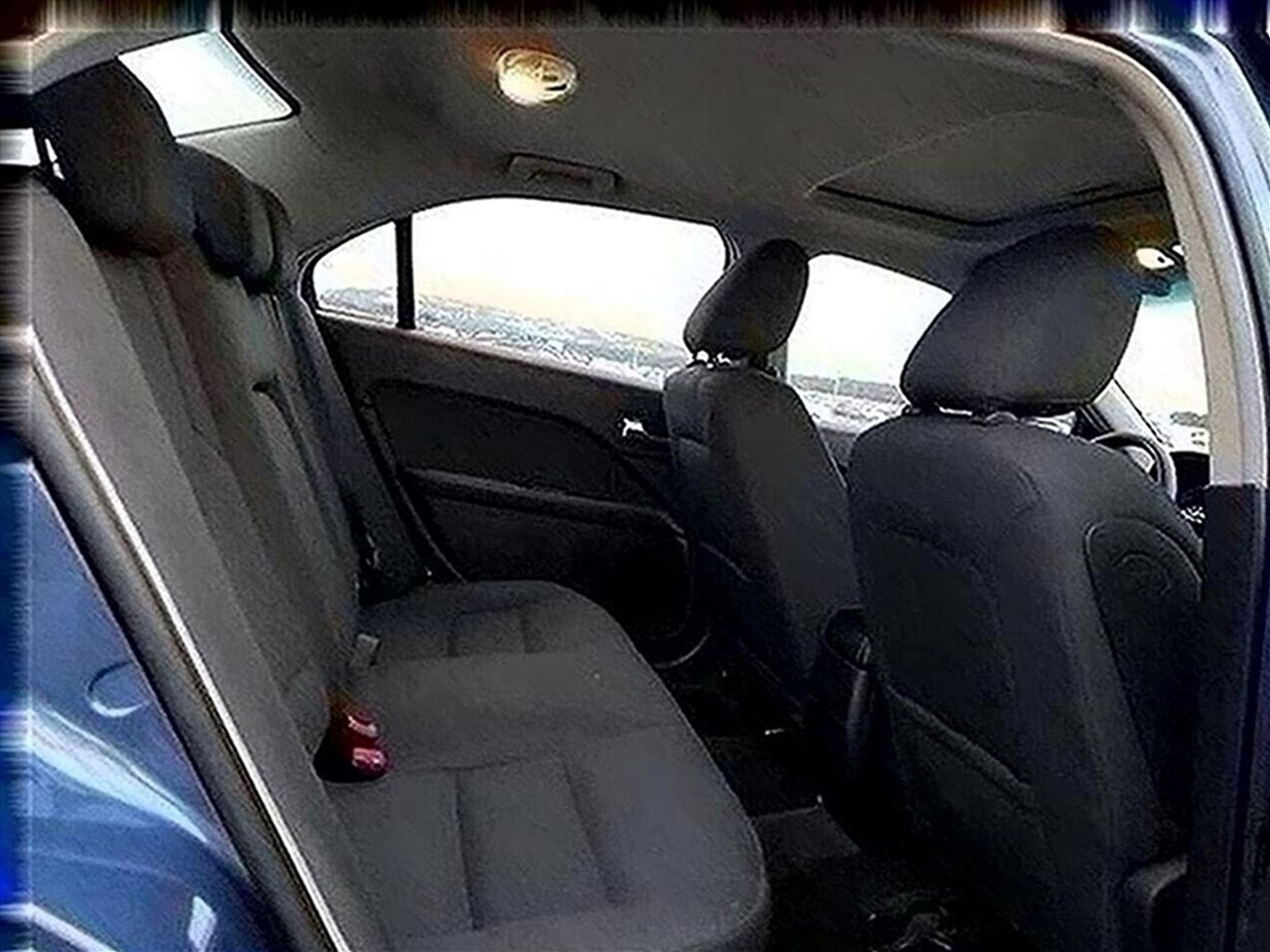 Ford Fusion SE FWD 2010