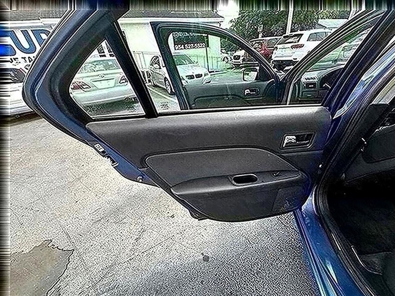 Ford Fusion SE FWD 2010