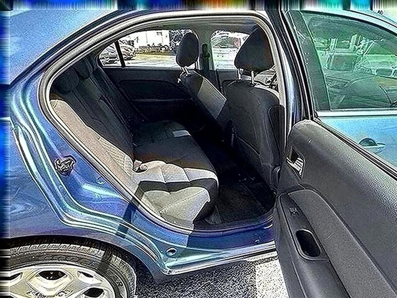 Ford Fusion SE FWD 2010