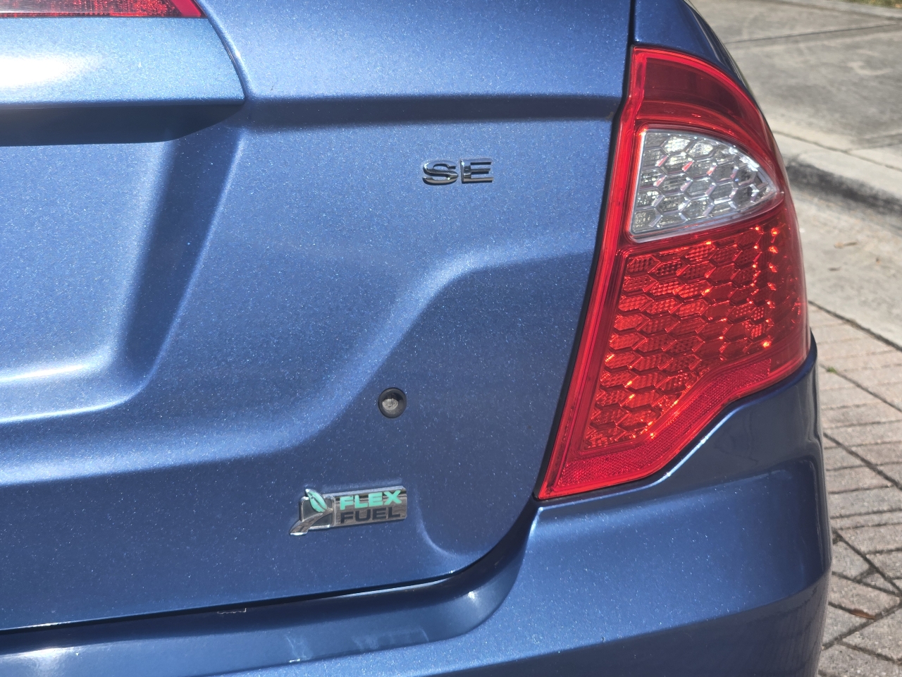 Ford Fusion SE FWD 2010