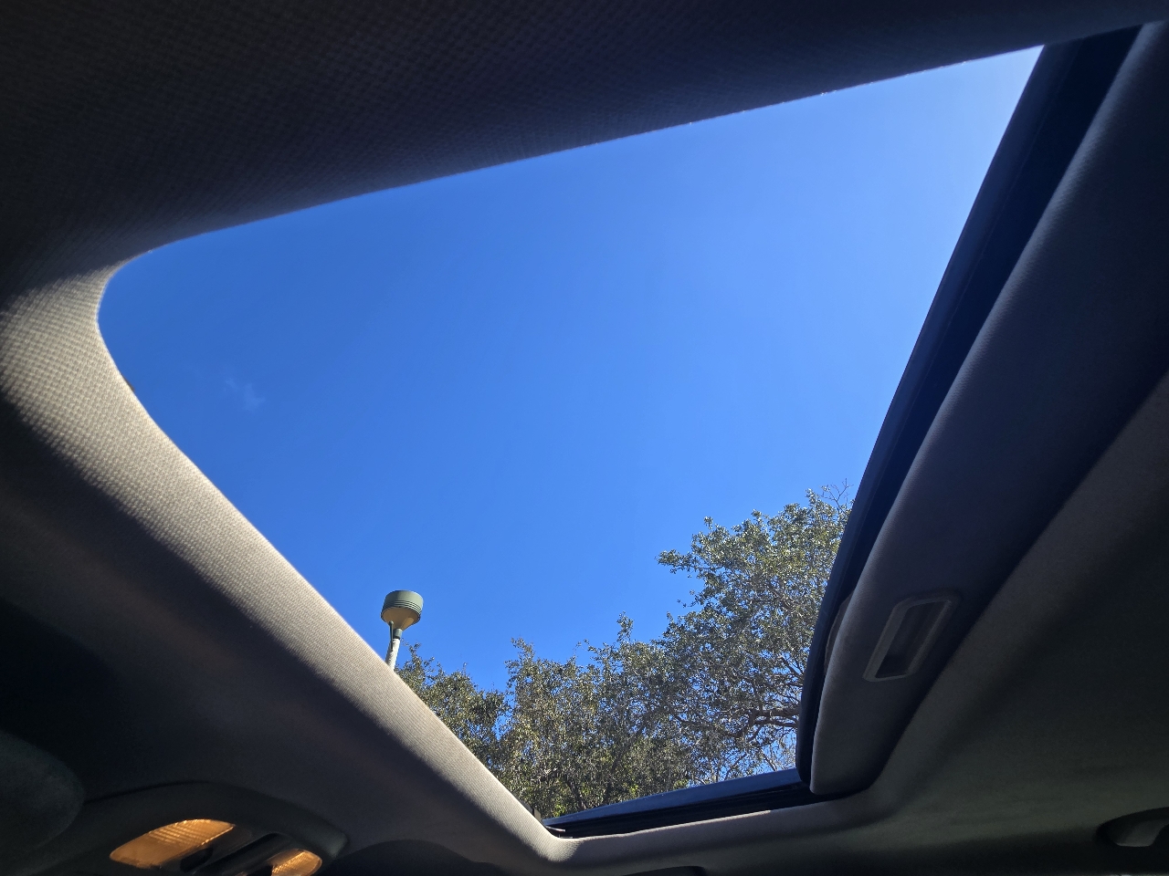 Ford Fusion SE FWD 2010