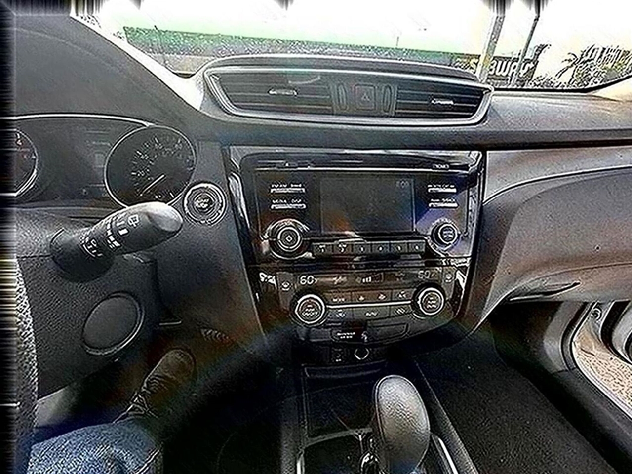 Nissan Rogue SV FWD 2015