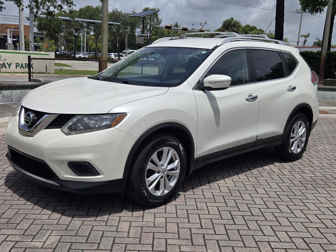 2015 Nissan Rogue SV FWD