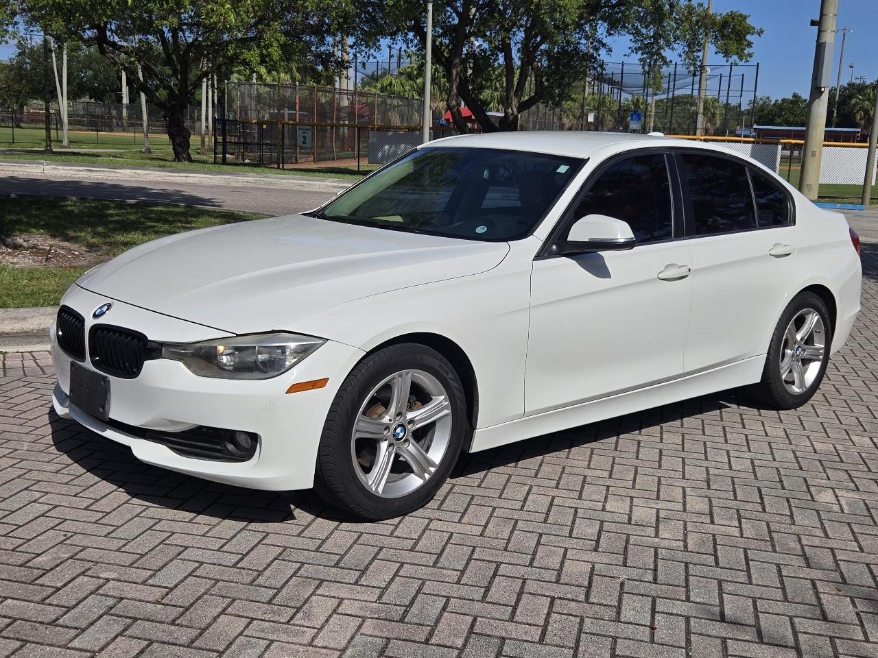 2015 BMW 3 Series 320i RWD