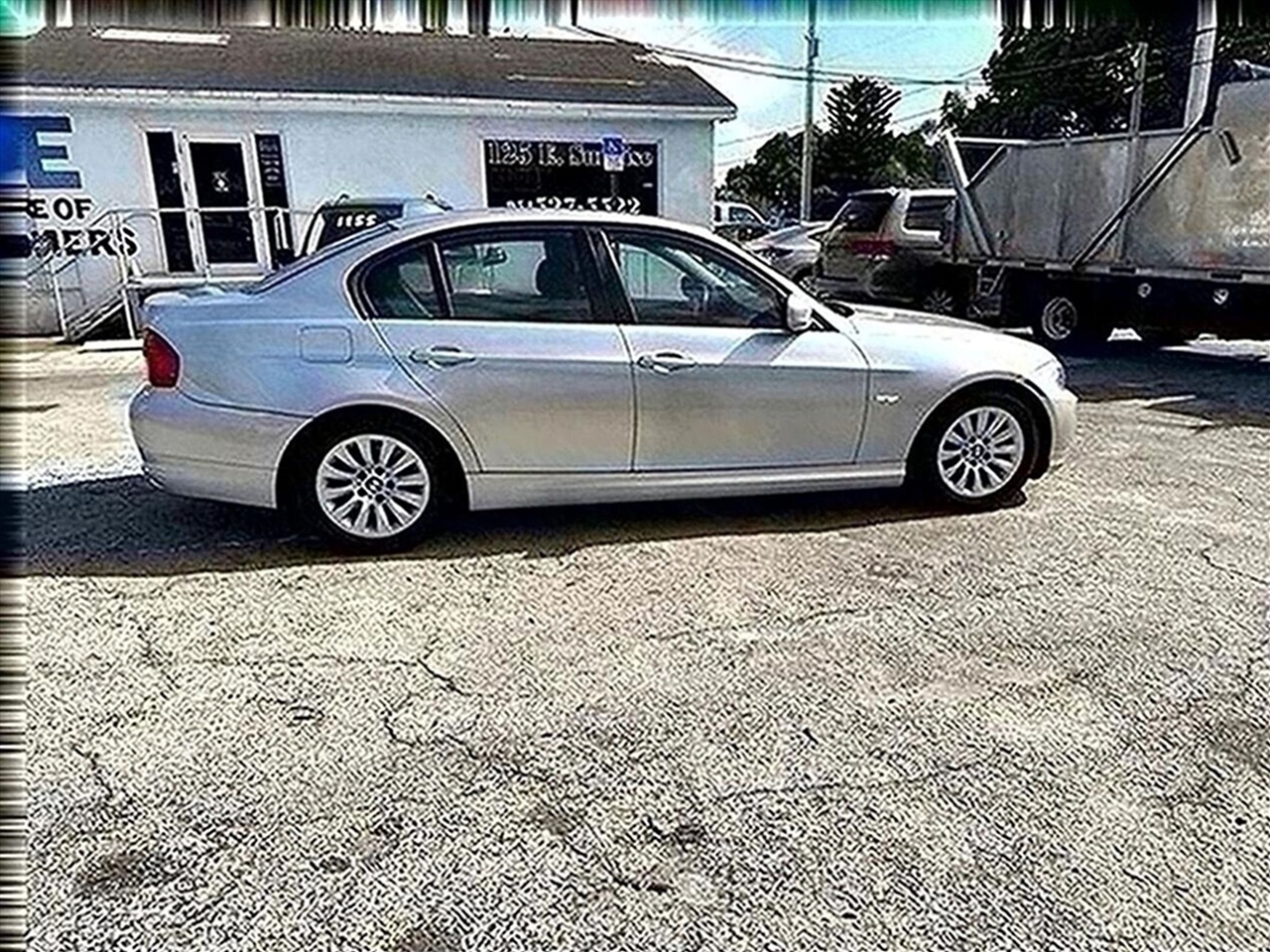 BMW 3 Series  2009