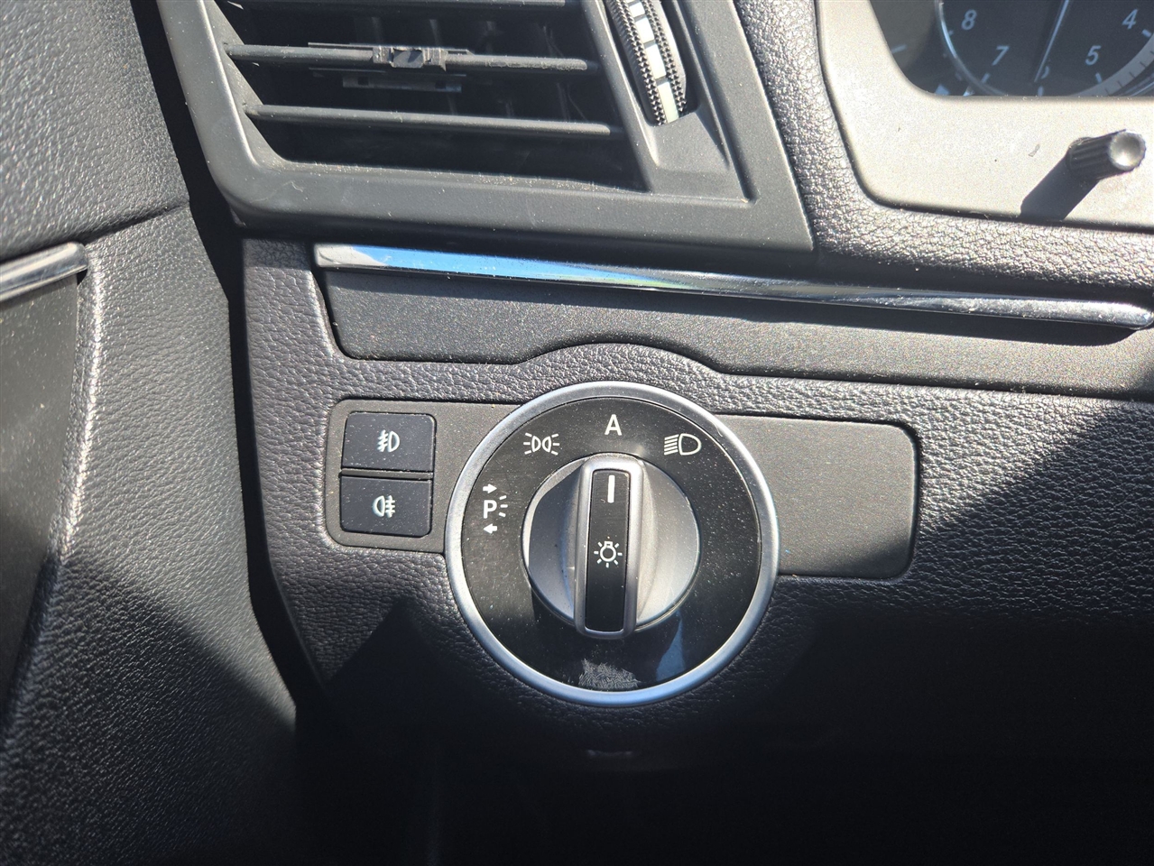 Mercedes-Benz E350  2011