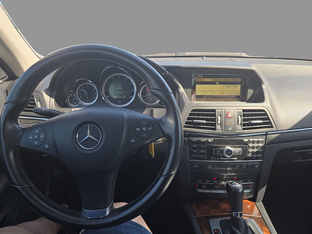 Mercedes-Benz E350  2011