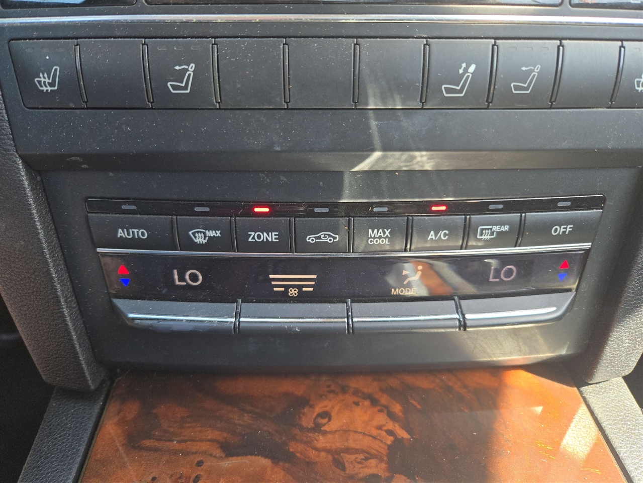 Mercedes-Benz E350  2011