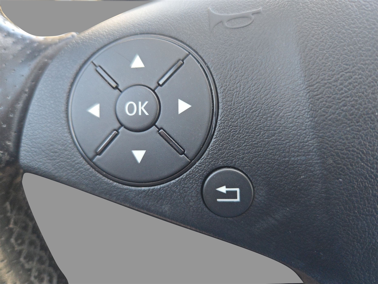 Mercedes-Benz E350  2011