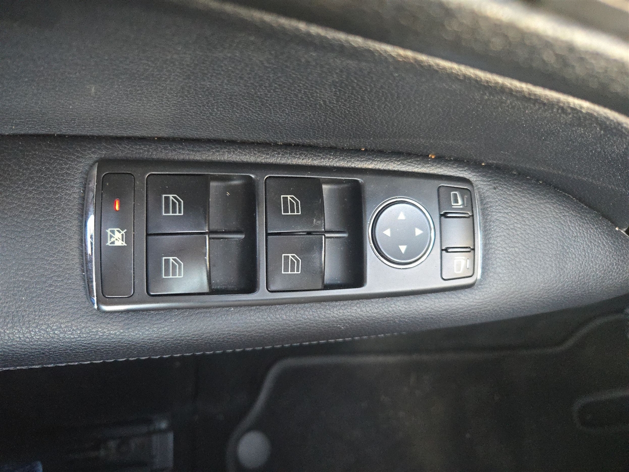 Mercedes-Benz E350  2011