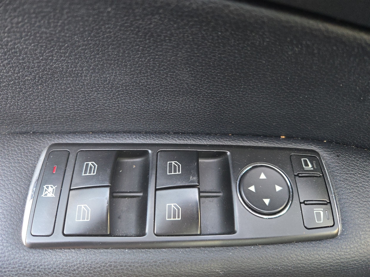 Mercedes-Benz E350  2011