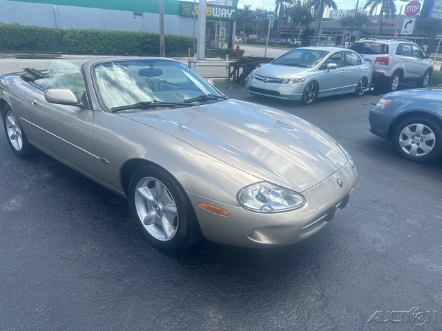 1998 Jaguar XK8 2dr Convertible
