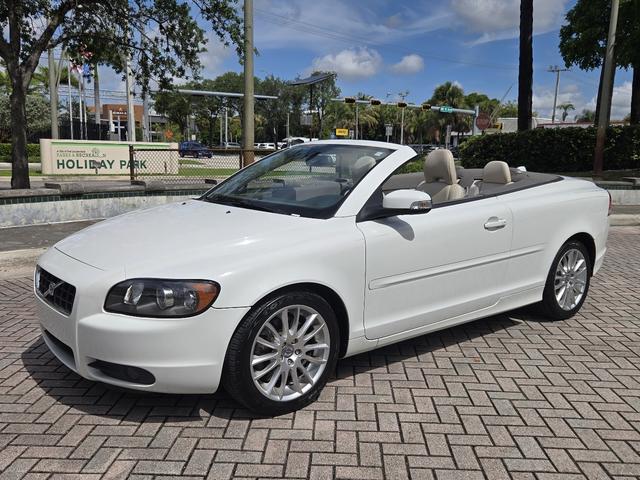 Ice White 2009 Volvo C70 T5 Convertible Front-Wheel Drive Automatic