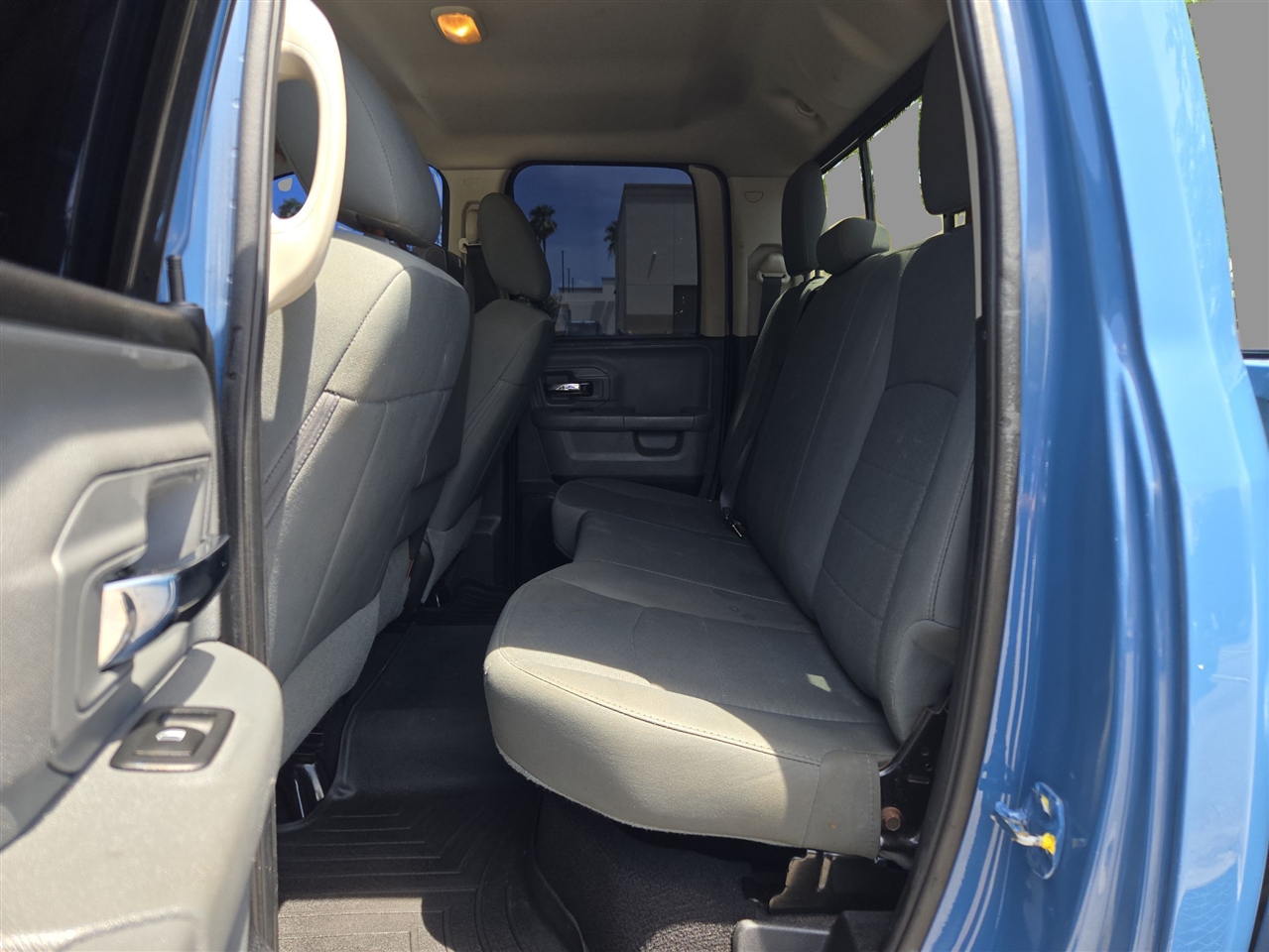 Dodge Ram 1500 SLT  2016