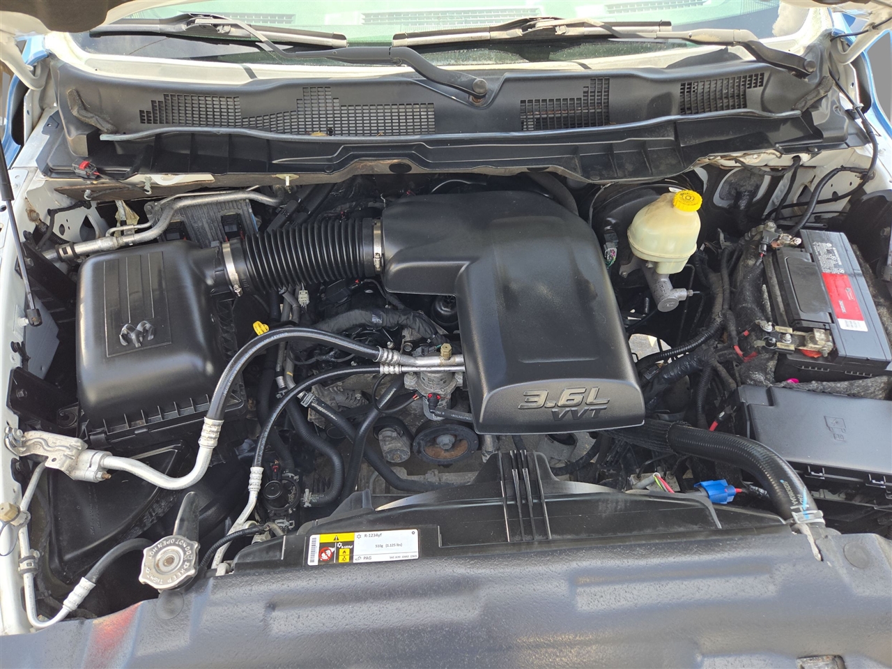 Dodge Ram 1500 SLT  2016