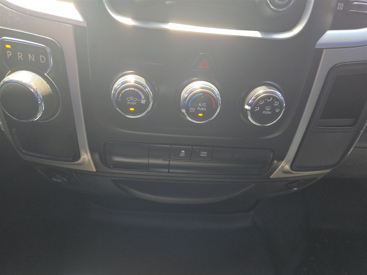 Dodge Ram 1500 SLT  2016