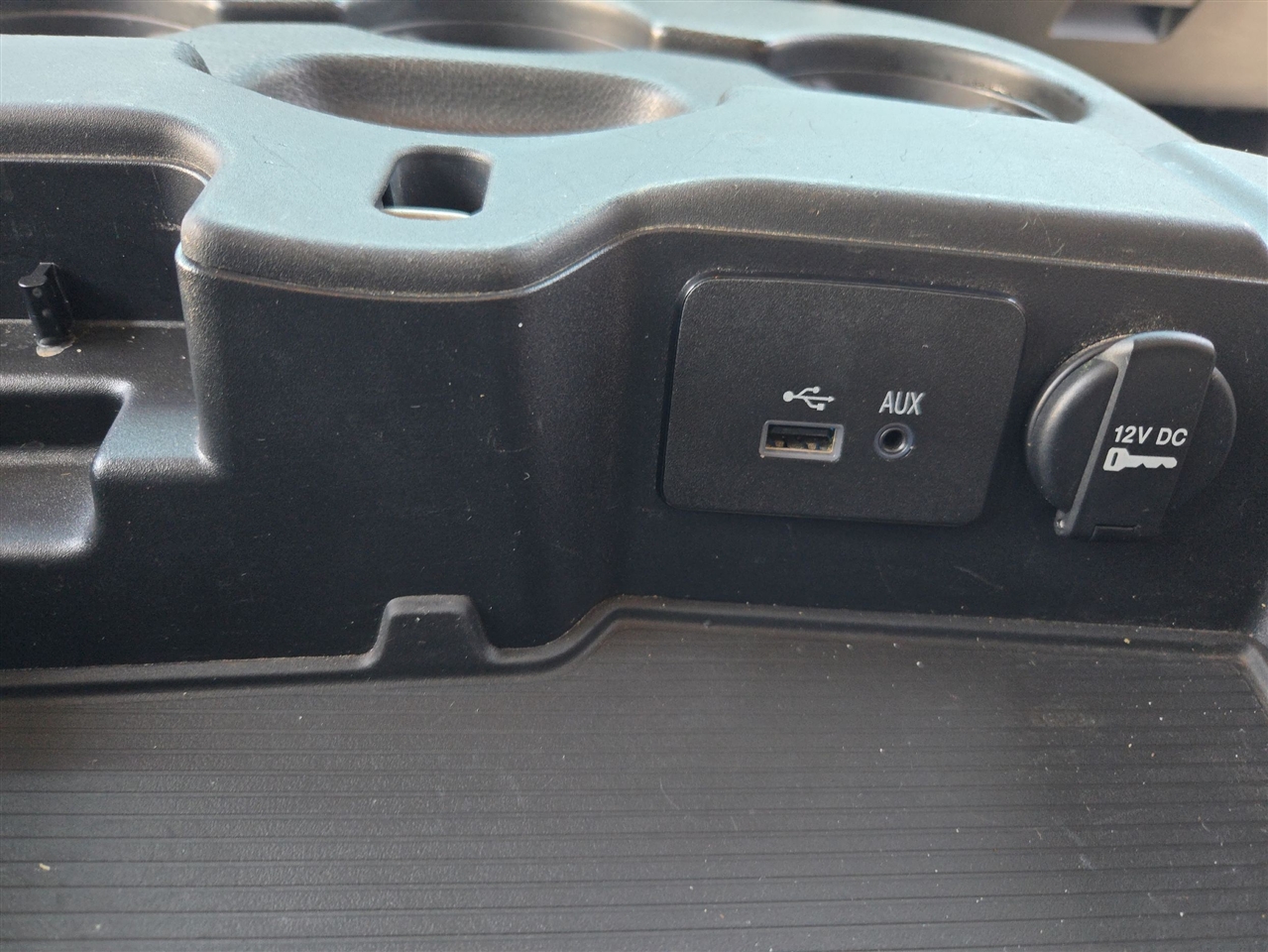 Dodge Ram 1500 SLT  2016