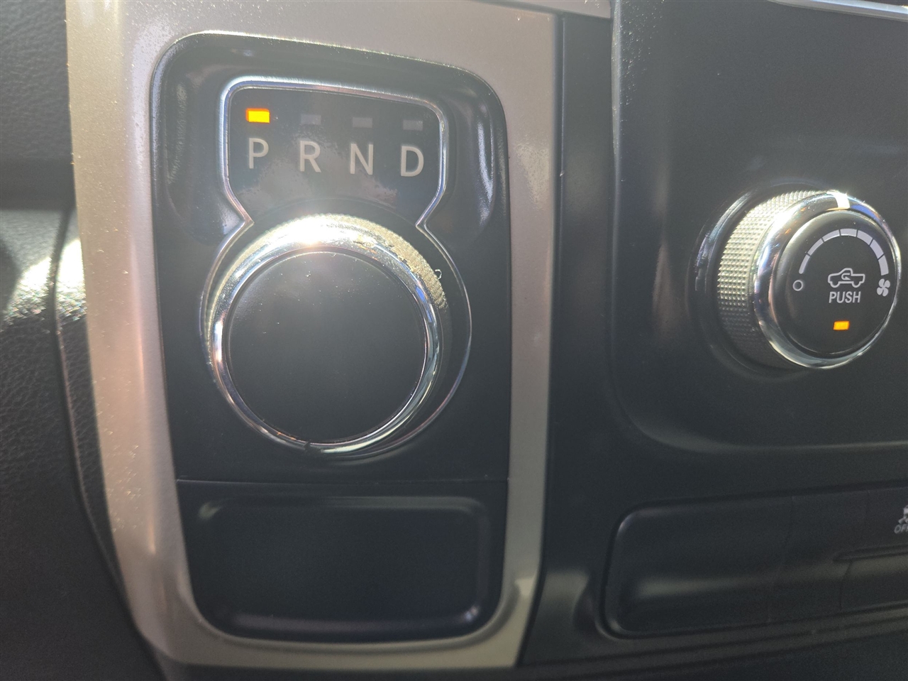 Dodge Ram 1500 SLT  2016