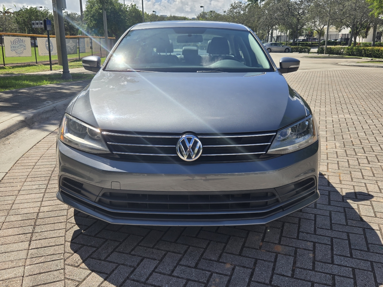 Volkswagen Jetta  2017