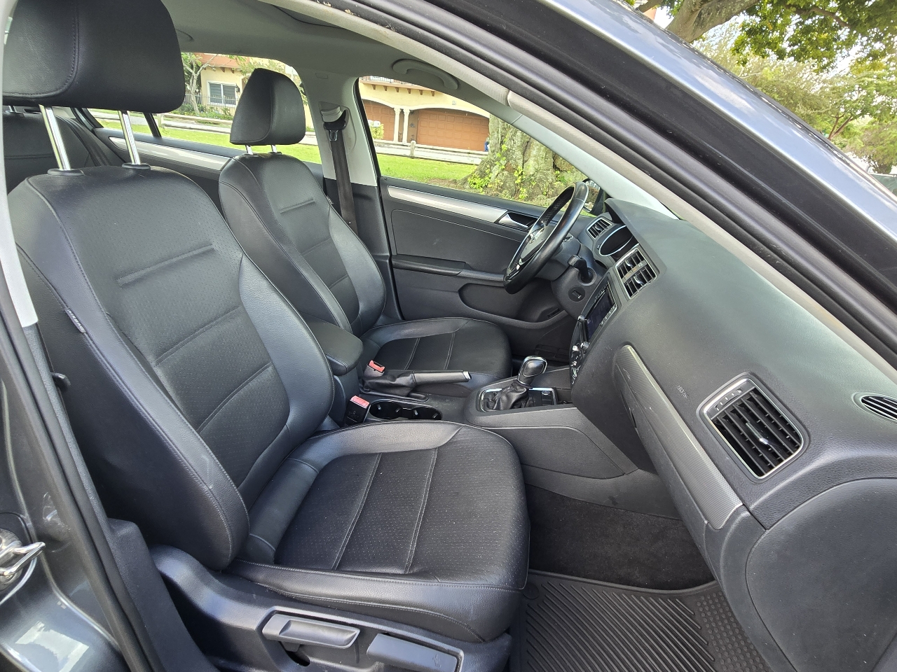 Volkswagen Jetta  2017