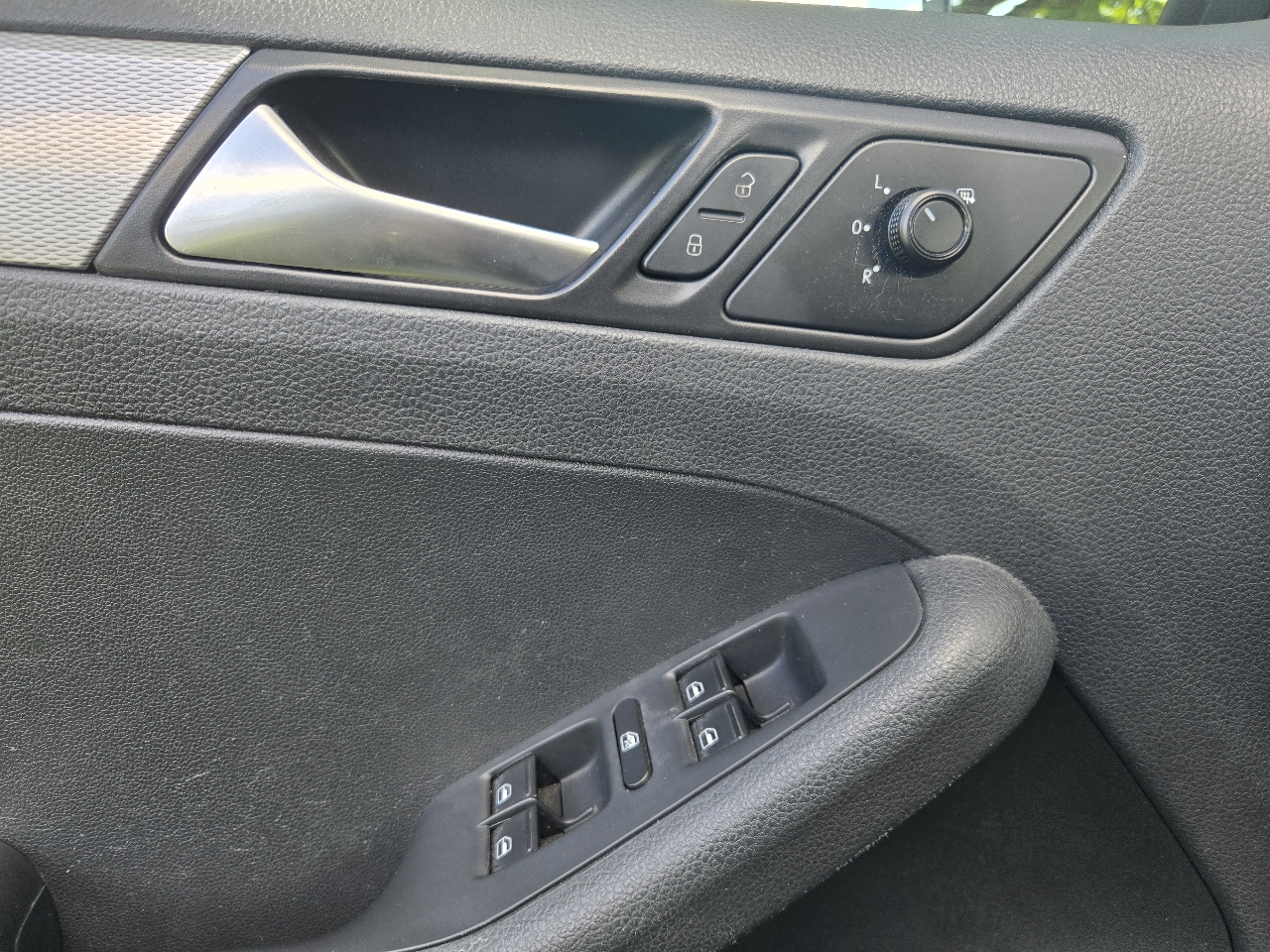 Volkswagen Jetta  2017