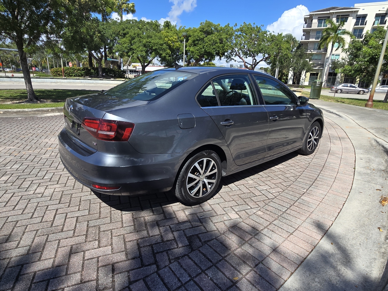 Volkswagen Jetta  2017