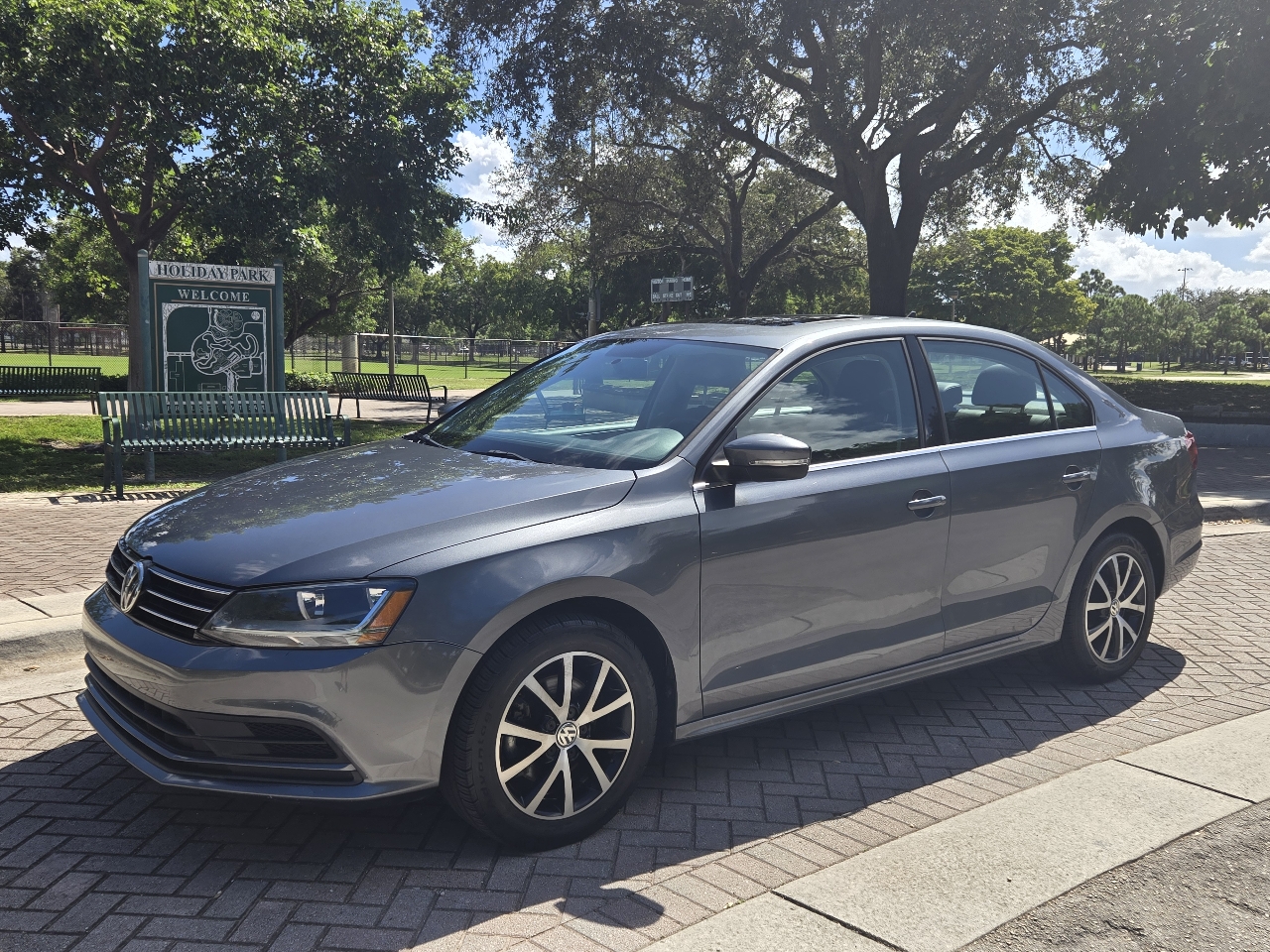 Volkswagen Jetta  2017