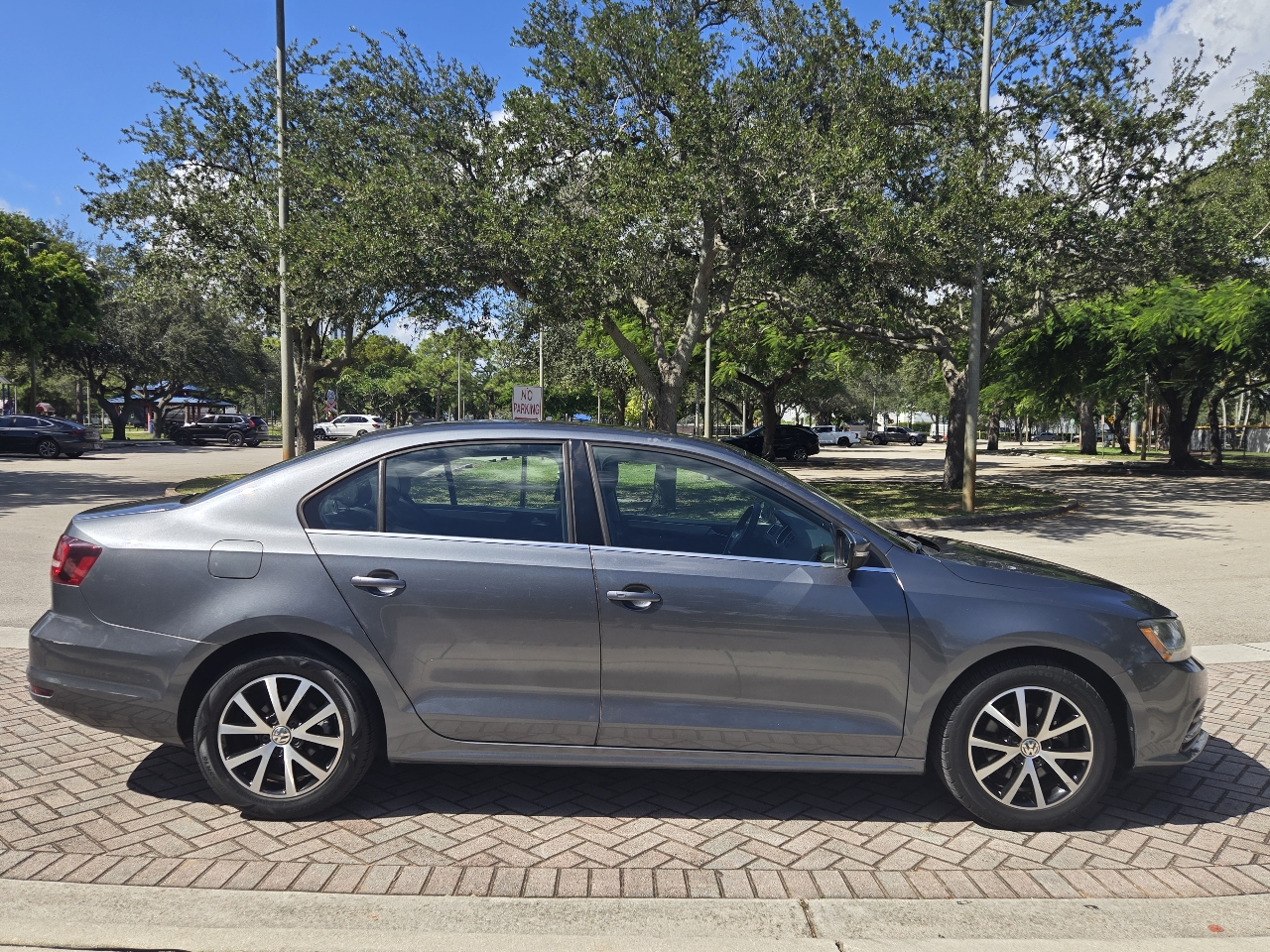 Volkswagen Jetta  2017