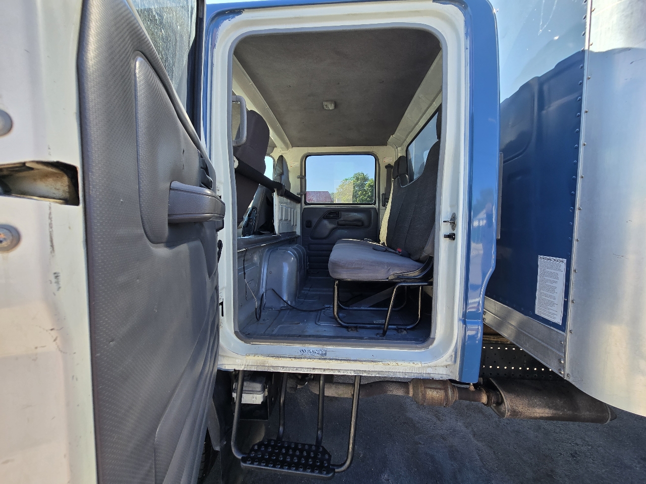 Isuzu NPR GAS CREW 150" WB 12000 GVWR IBT PWL 2009