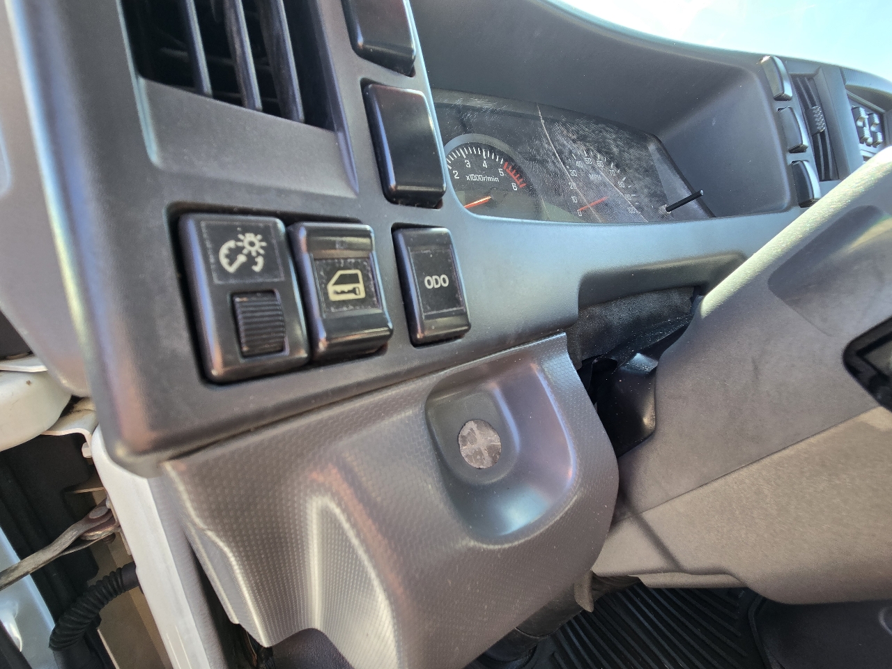 Isuzu NPR GAS CREW 150" WB 12000 GVWR IBT PWL 2009