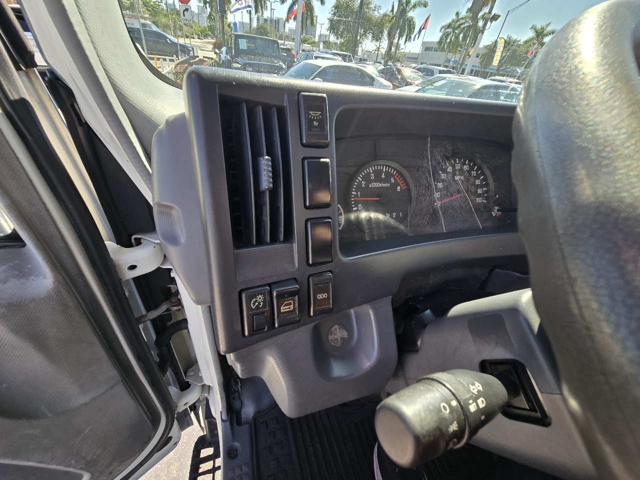 Isuzu NPR GAS CREW 150" WB 12000 GVWR IBT PWL 2009