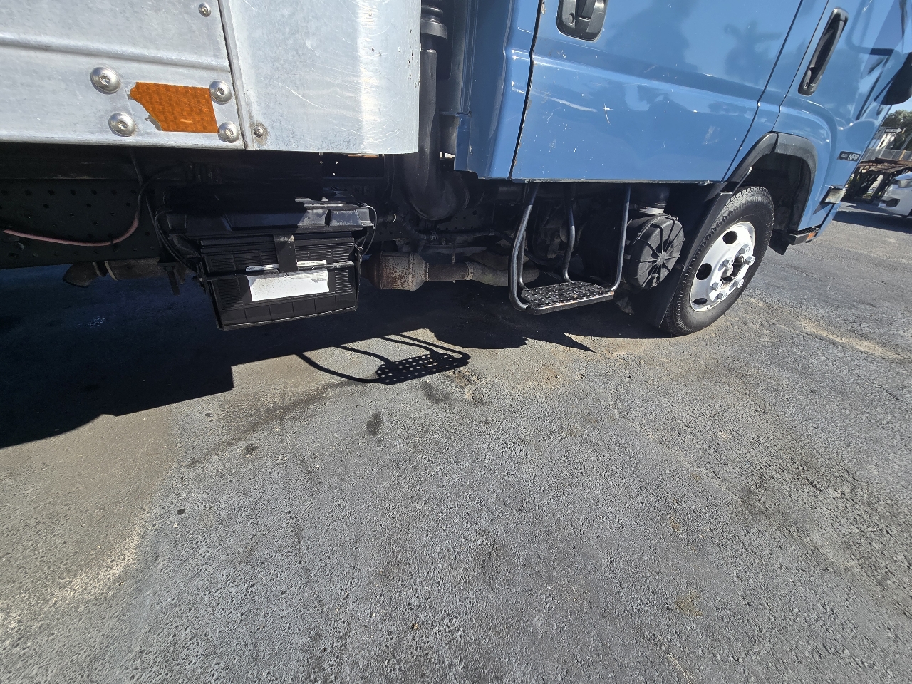 Isuzu NPR GAS CREW 150" WB 12000 GVWR IBT PWL 2009