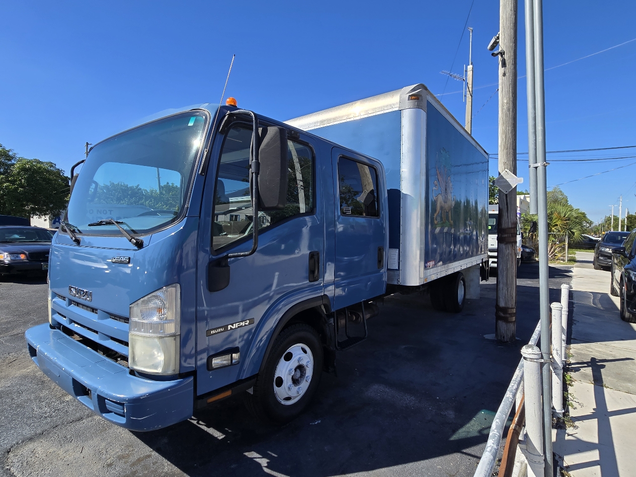 Isuzu NPR GAS CREW 150" WB 12000 GVWR IBT PWL 2009